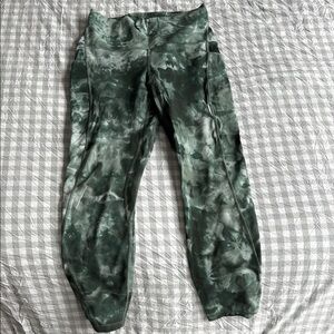 Lululemon Green diamond dye leggings with pockets